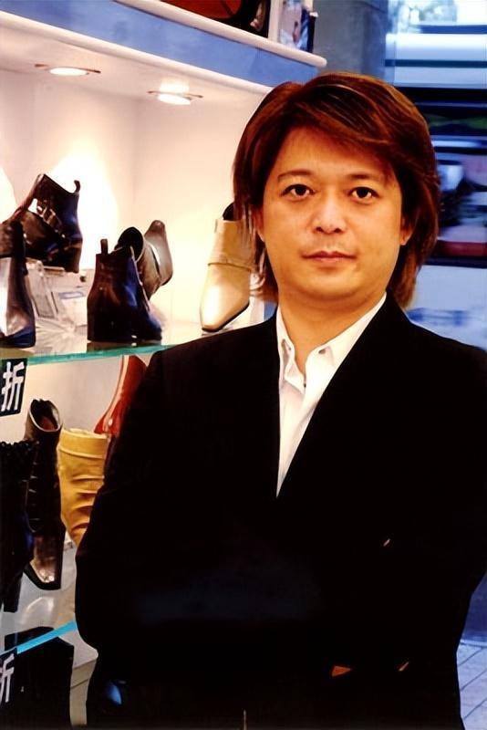 家族内斗血亏40亿都是红颜祸水惹的祸k8凯发国际“一代鞋王”达芙妮衰败(图12)